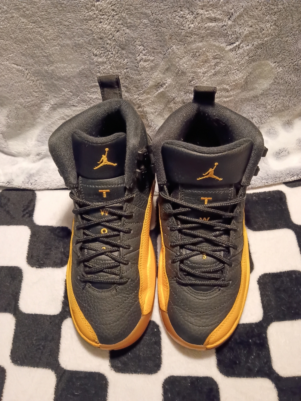 Air Jordan 12 Retro "University Gold" (GS) – Size 4Y/5.5W